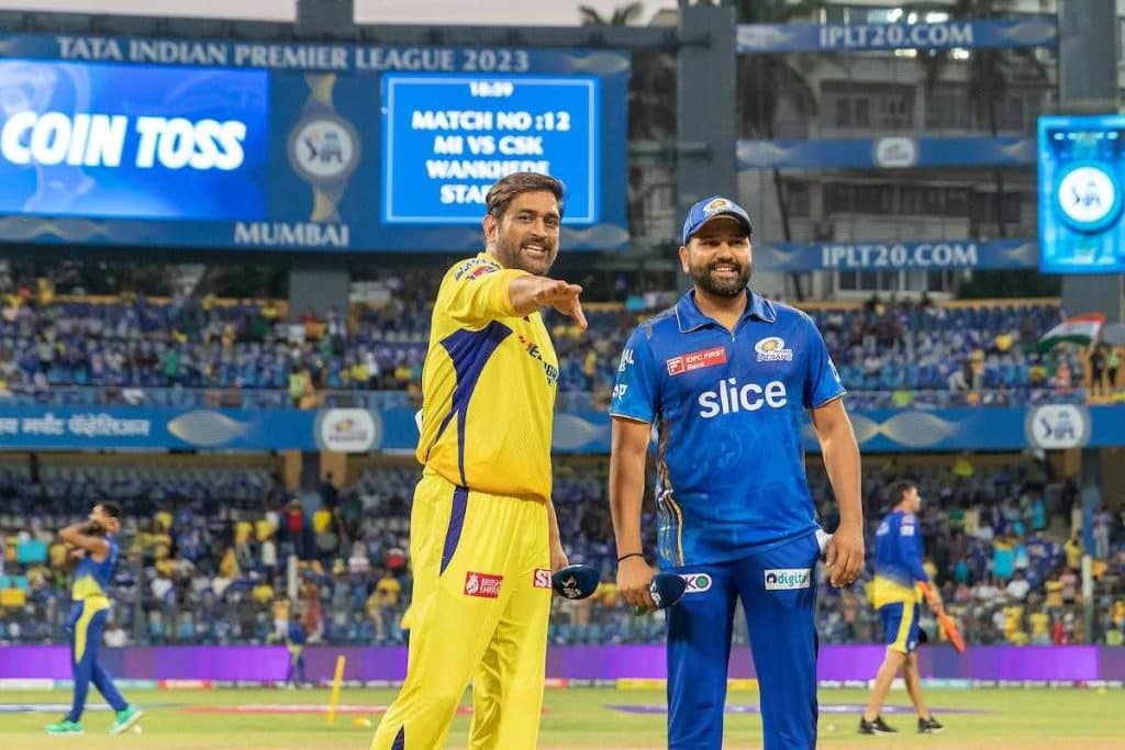 Mi vs csk Dhoni and Rohit during the coin toss Mi vs csk Dhoni and Rohit during the coin toss
